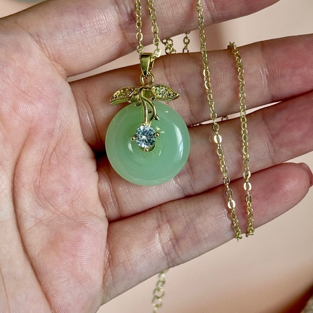 🔥 Mint Green Pendant Necklace with Zirconia - Picture 4 of 4